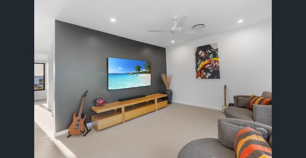 MODERN LUXURY TERRACE HOME AT THE COVE PELICAN WATERS - Photo 1