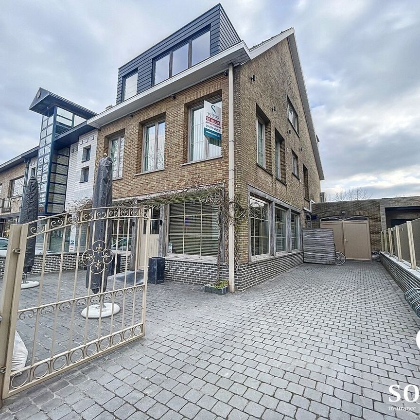 Gemeubeld appartement met 2 slaapkamers - Photo 1