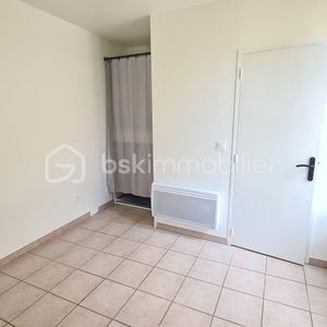Appartement de 27,57 m² à Nimes - Photo 2
