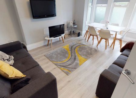 5 Bed - 5 Estcourt Terrace, Headingley, Leeds - LS6 3EX - Student - Photo 5