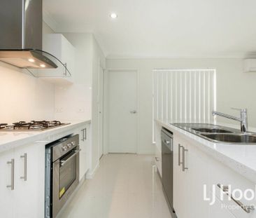 Great Location - Two Living Zones - 3 x Split System AC - Photo 6