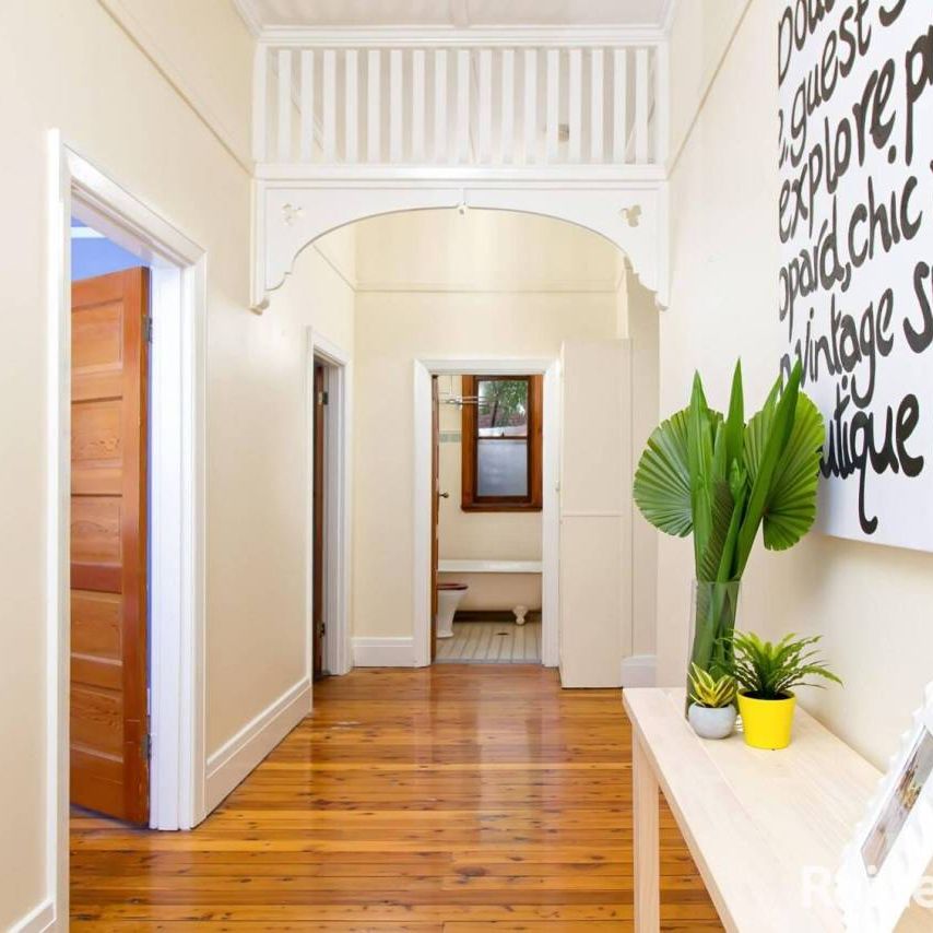 CLASS & STYLE IN CENTRAL - Photo 1