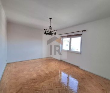 Caldas da Rainha, Leiria - Photo 1