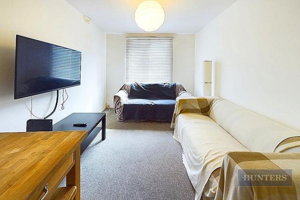 5 bedroom house to rent - Photo 1