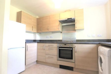 2 bedroom flat to rent - Photo 5