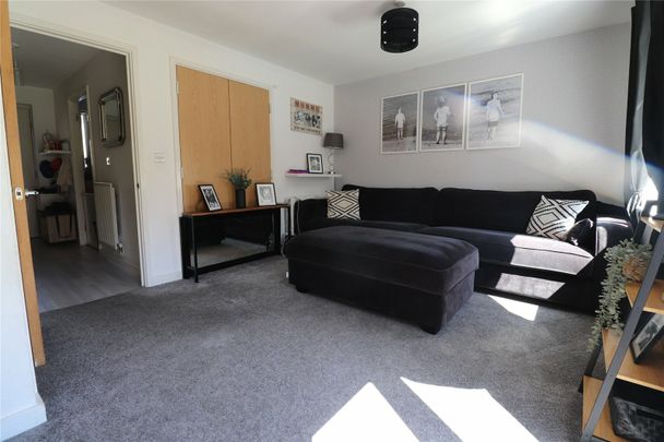 Robinson Way, Northfleet, Gravesend, DA11 9AB - Photo 1