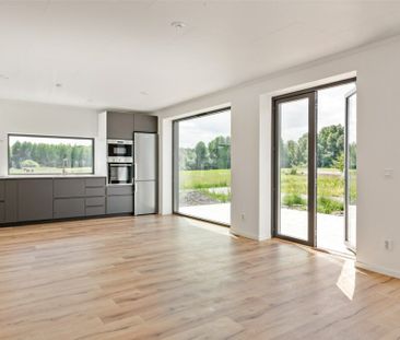 Blomsterstigen, Katrineholm - Photo 2