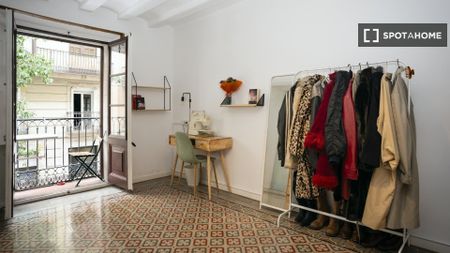 barcelona, Catalonia 08001 - Photo 3