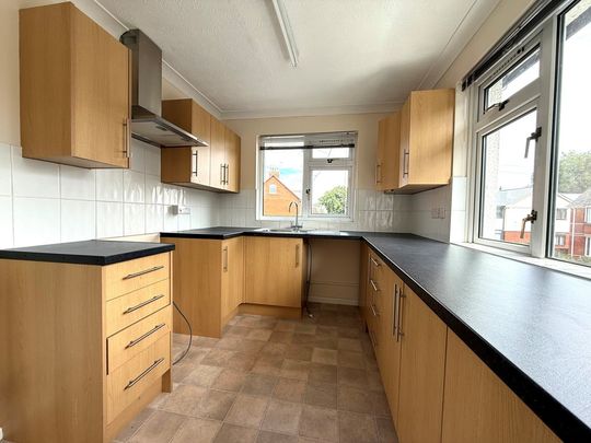 3 bed apartment to rent in - Exeter Road, Cullompton, EX15 - Photo 1