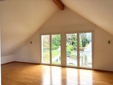 Charming 2.5-room apartment (100 m2) in Jouxtens-Mézery - Photo 2