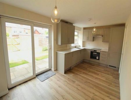 3 Bedroom Terraced To Let - Photo 5