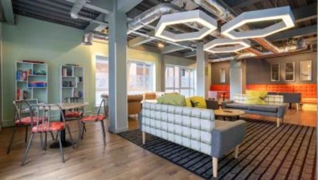 Silver En Suite - Photo 1