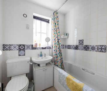 2 bedroom terraced house to rent - Photo 3