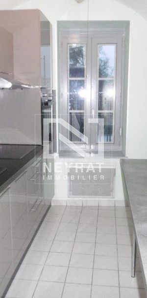Location Appartement 3 pièces 51m² PARAY LE MONIAL 71600 - Photo 1