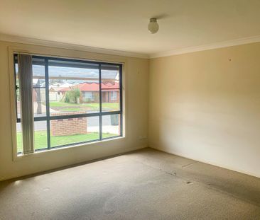 Modern Three Bedroom Home - Photo 1