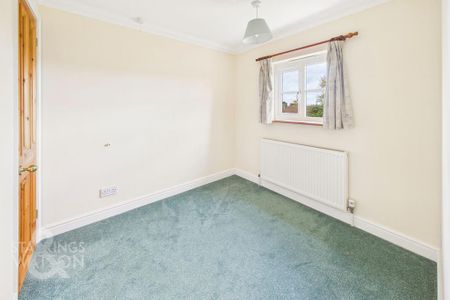 3 bedroom semi-detached house to rent - Photo 5