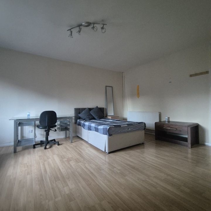 Room in a Shared House, Mancroft Walk, M1 - Photo 1