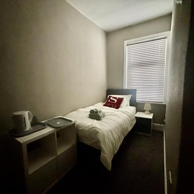 4 bedroom house to rent - Photo 1