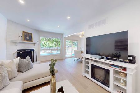 For Lease - 3273 Huxley Drive, Mississauga, Ontario - Photo 2