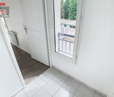 Location Appartement 3 pièces 61m² FONTAINEBLEAU 77300 - Photo 2