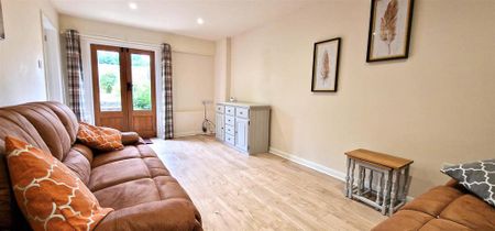 2 bedroom barn conversion to rent - Photo 2