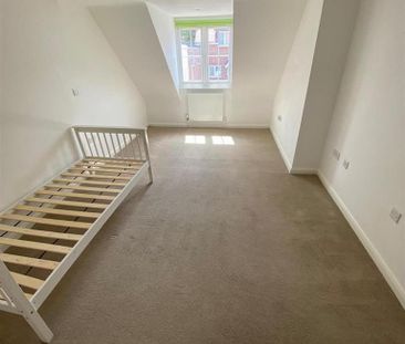 3 bedroom end of terrace house to rent - Photo 1