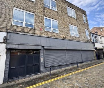 2 bedroom Flat To Let - Photo 1