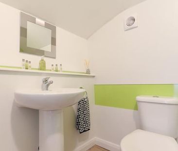 2 bedroom house to rent - Photo 1