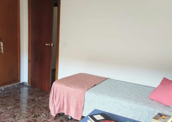 Carrer dIbi, Paterna, Valencian Community 46989