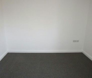 Semi-detached house to rent on - Photo 1