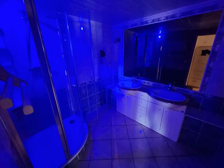 Martigues FERRIERES rare à la location appartement avec terrasse et jardin, 2 parking dans le jardin et un garage privatif, - Photo 5