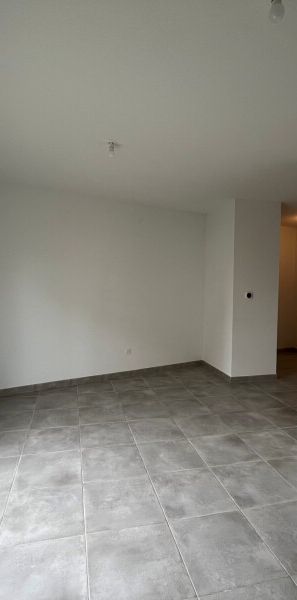 Location Appartement 1 pièce 28m² CUGNAUX 31270 - Photo 1