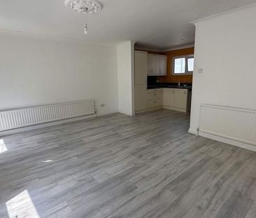 2 bedroom cottage to rent - Photo 2