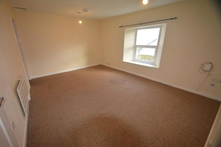 Flat to rent - Photo 2