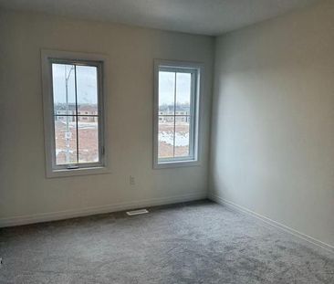 For Lease - 48 Varsity Drive, Welland, Ontario - Photo 2