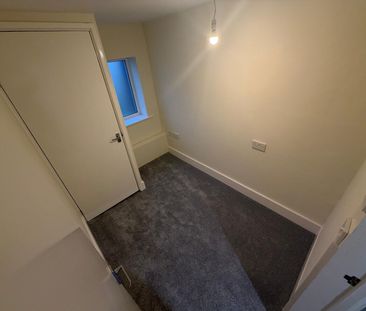 4 bedroom detached house to rent - Photo 3