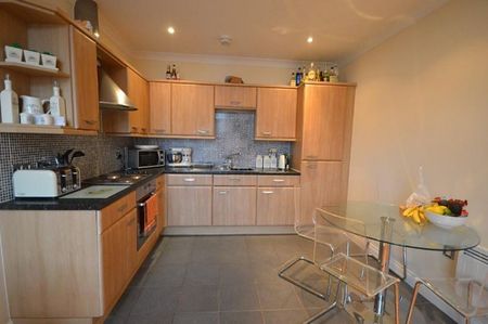 2 Bedroom Apartment To Let - Photo 4