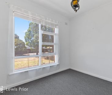 Neat & Tidy Family Home in Quiet Convenient Location - Photo 4