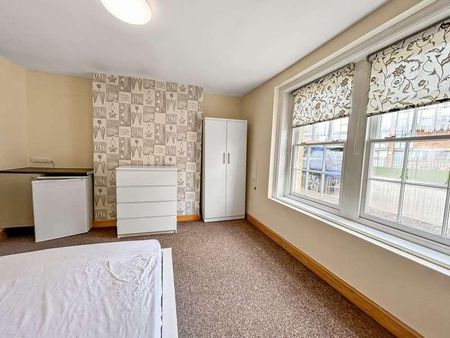 All Saints, King's Lynn, PE30 - Photo 2