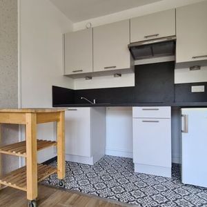 Appartement 1 pièces 27m2 REIMS 553 euros - Photo 2