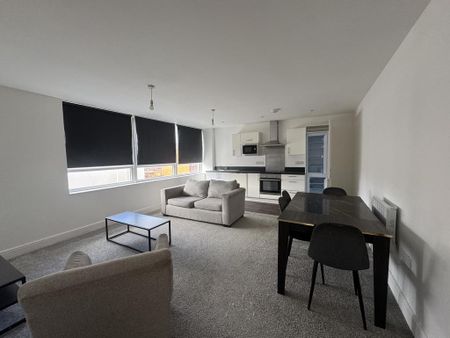 3 bedroom flat to rent - Photo 3