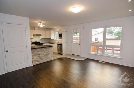 For Lease - 111 Dalehurst Drive Unit# B, Tanglewood - Grenfell Glen - Pineglen, Ontario - Photo 2