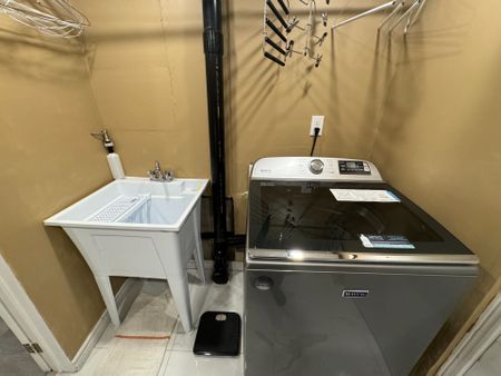 For Lease - 3200 Osbourne Road Unit# Basement, Mississauga, Ontario - Photo 2