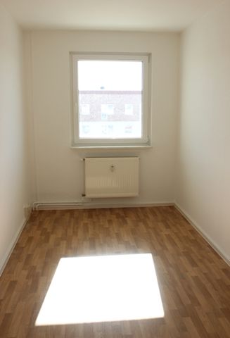 3-Raum-Wohnung mit super Einkaufsmöglichkeiten - Foto 4