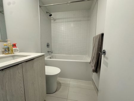 For Lease - 1 Jarvis Street Unit# 812, Hamilton, Ontario - Photo 5