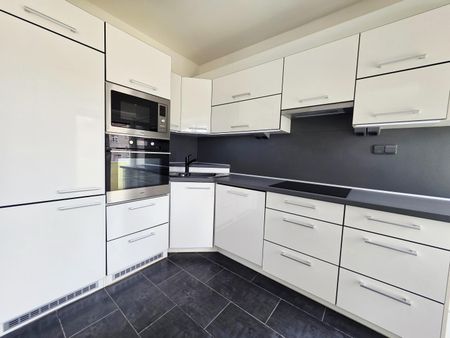 Pronájem bytu 2+1 55 m² - Fotografie 3