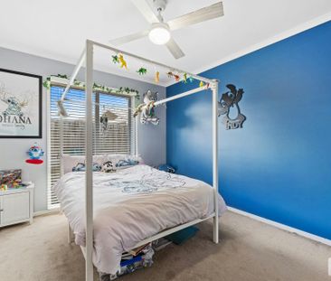 Spacious Family Home in Prime Newborough Location! - Photo 3