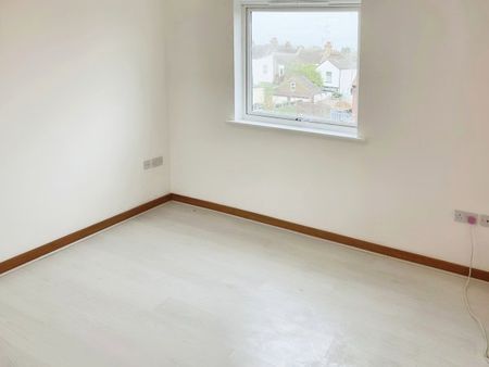 SEAFRONT, SOUTHEND ON SEA - Photo 3