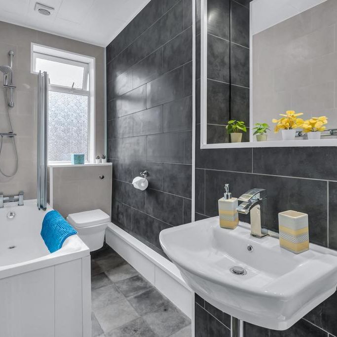 6 bedroom house to rent - Photo 1