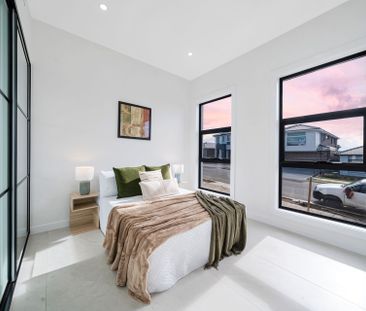 Contemporary Luxury Living - Photo 2